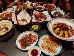 -鸽子侯·家宴·平价海鲜(市图书馆店)
