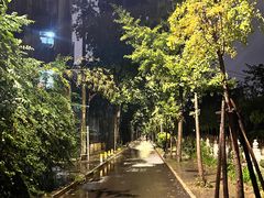 -斯多格书乡(北京大学畅春园店)