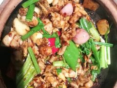 啫啫牛蛙-八府香鸭·啫啫煲(华山路店)