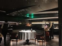 -左庭右院鲜牛肉火锅黑金店(陆家嘴中心店)