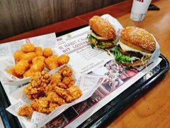 -The Habit Burger Grill 哈比特汉堡(世博店)