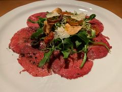 腌制生牛肉片配帕尔马芝士-牛排家(北京王府井澳门中心店)