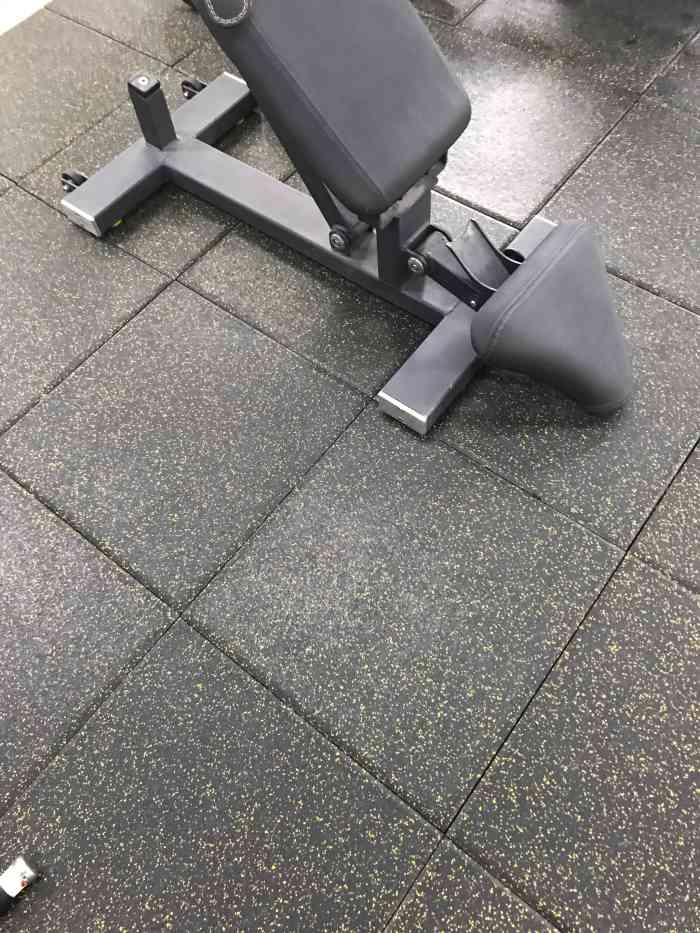 百迪威·24小时健身房-"服务么 办卡的时候说的天花乱坠 不能黄钻.