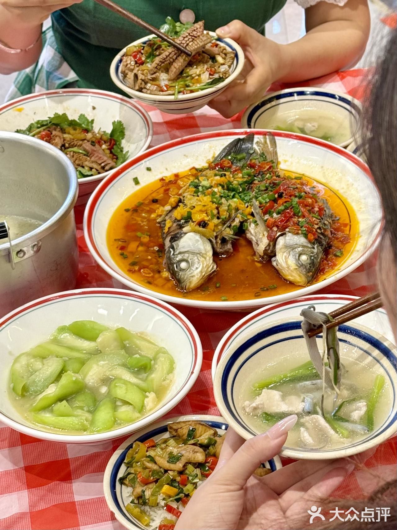 人均40的炒菜馆🔥太下饭了！狂吃 10碗饭