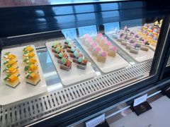 -亚洲国际大酒店·云顶阁旋转自助餐厅
