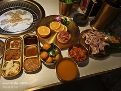 -炼火烤肉店