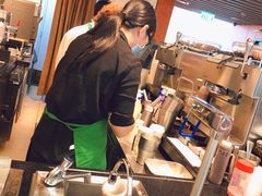 -星巴克(香港国际机场44号闸店)