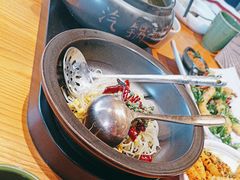 -云海肴·汽锅鸡·云南菜(天山百盛优客店)