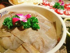 极品鲜毛肚-小龙坎老火锅(滨江店)