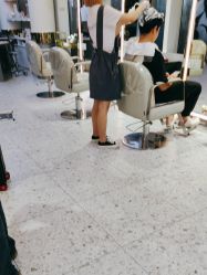 -PE SALON 