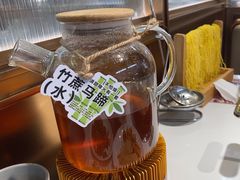 -洪氏嗨捞·广东猪肚鸡·椰子鸡火锅(西咸万象城店)