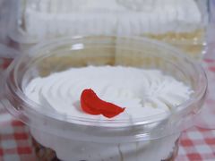 -红宝石·鲜奶小方·海派西点房(南丹店)