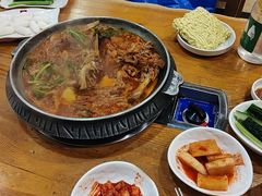 -喇喇排骨火锅·传统韩式脊骨汤(望京西园总店)