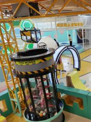 -多多淘儿童体验中心(重庆来福士店)