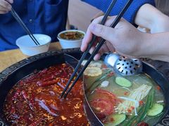 -小志家.鲜牦牛肉牛杂火锅野生菌汤锅