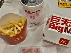 -麦当劳(展览路店)