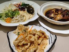 -老码头黑皮肘子锅包肉(赣水路店)