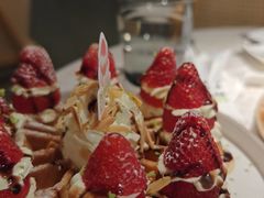 草莓忌廉华夫饼-BE BRIGHT KITCHEN(正佳广场店)