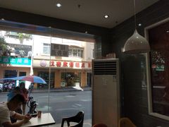 门面-张亮麻辣烫(三亚商品街店)