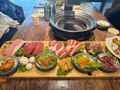 -明洞阿姨·韩式酱蟹烤肉·创意料理(三元桥店)