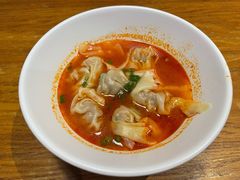 番茄酸汤牛肉小馄饨-苏小柳手作点心(控江旭辉分院)