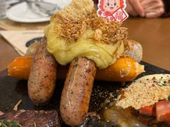 -Mark&Mars Restaurant