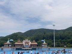 -汤山欢乐水世界