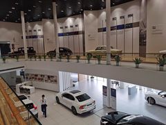 -杭州中沃沃尔沃4S店(滨江区店)