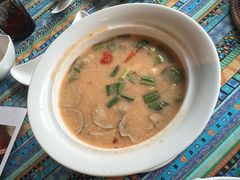 酸辣海鲜汤-食肆&Fourteen(武林夜市店)