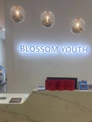 -柒朵科技美肤中心