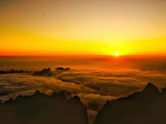 -黄山光明顶山庄