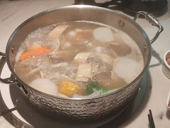 -左庭右院鲜牛肉火锅(浦江欢乐颂店)