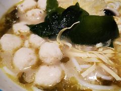 -灵芝妹子海鲜米线(劳动公园店)