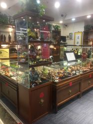 -灵彩珠宝(朗香街店)