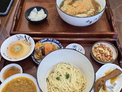 -百年老字号·观振兴蟹黄面·三虾面·苏式面(观前街富仁坊巷店)