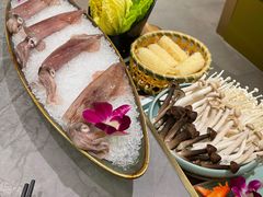 -品也·鲍鱼鸡火锅(皇庭广场店)