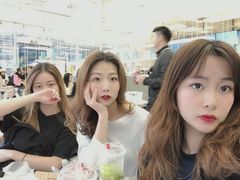 -奈雪的茶(华侨城创意园店)