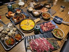 -鑫釜山海鲜烧烤(鑫丰国际店)