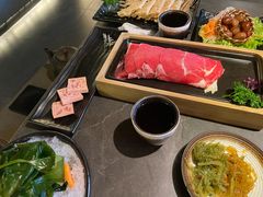 -湊湊火锅·茶憩(杭州湖滨银泰in77店)