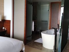 -三亚湾海居铂尔曼度假酒店