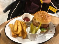 -HELLO 27 意面·沙拉·帕尼尼