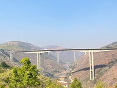 -元江连续刚构世界第一高桥景区