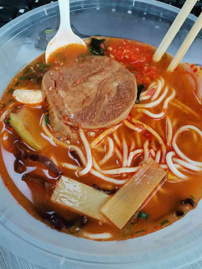 拉面太郎(大唐西市1号店)-"店里关门了点的外卖,有个豚骨拉面套餐加章