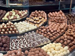 -Laderach 莱德拉(上海环贸iapm店)