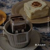 雷阵雨时的下午茶