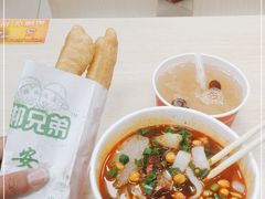 -江三王记牛杂馆(总店)