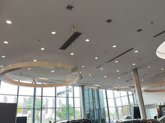 -成都中升之星奔驰4S店