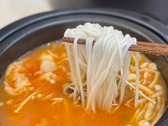 -花馬肆.云南过桥米线(汉神购物广场现场熬汤店)