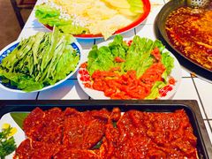 -旧街市鲜货老火锅(大光路店)