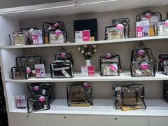 -唯品会(北京国瑞城店)
